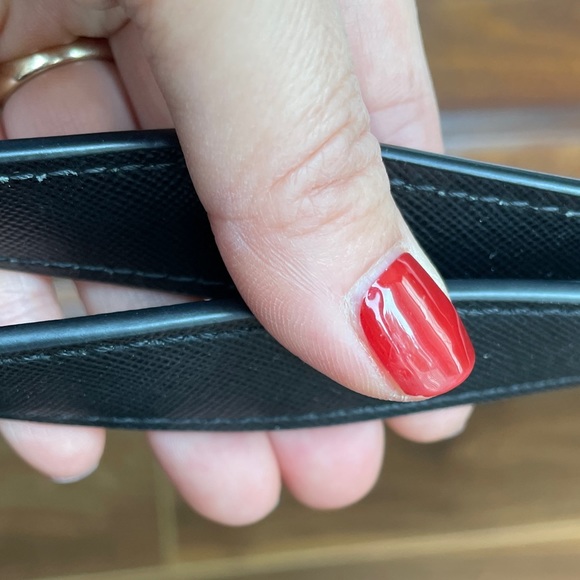 Large Tory Burch Robinson Tote Bag - Picture 2 of 16